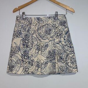 Lady Hagen Sz 4 white with blue floral skirt skorts